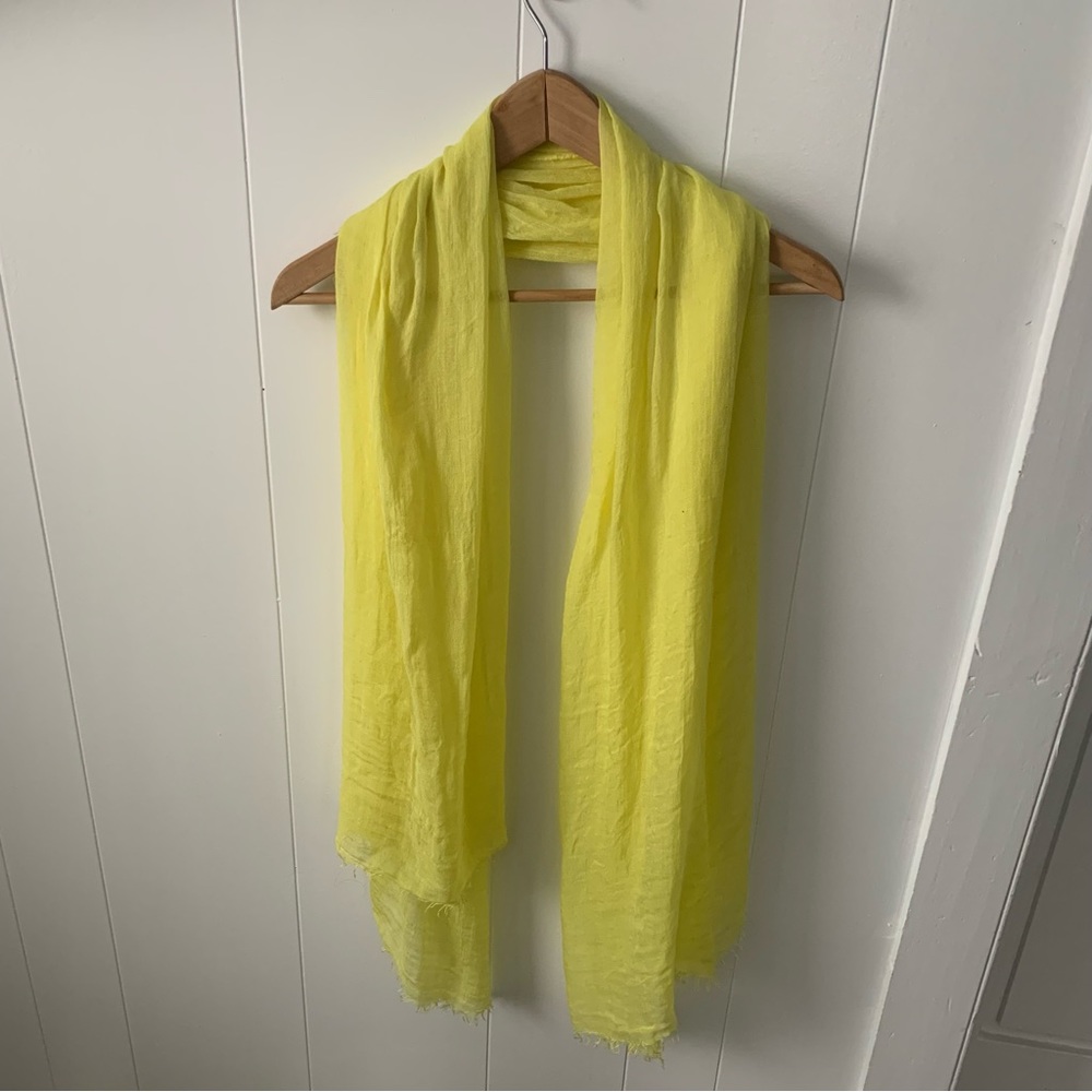 Scarf neon yellow